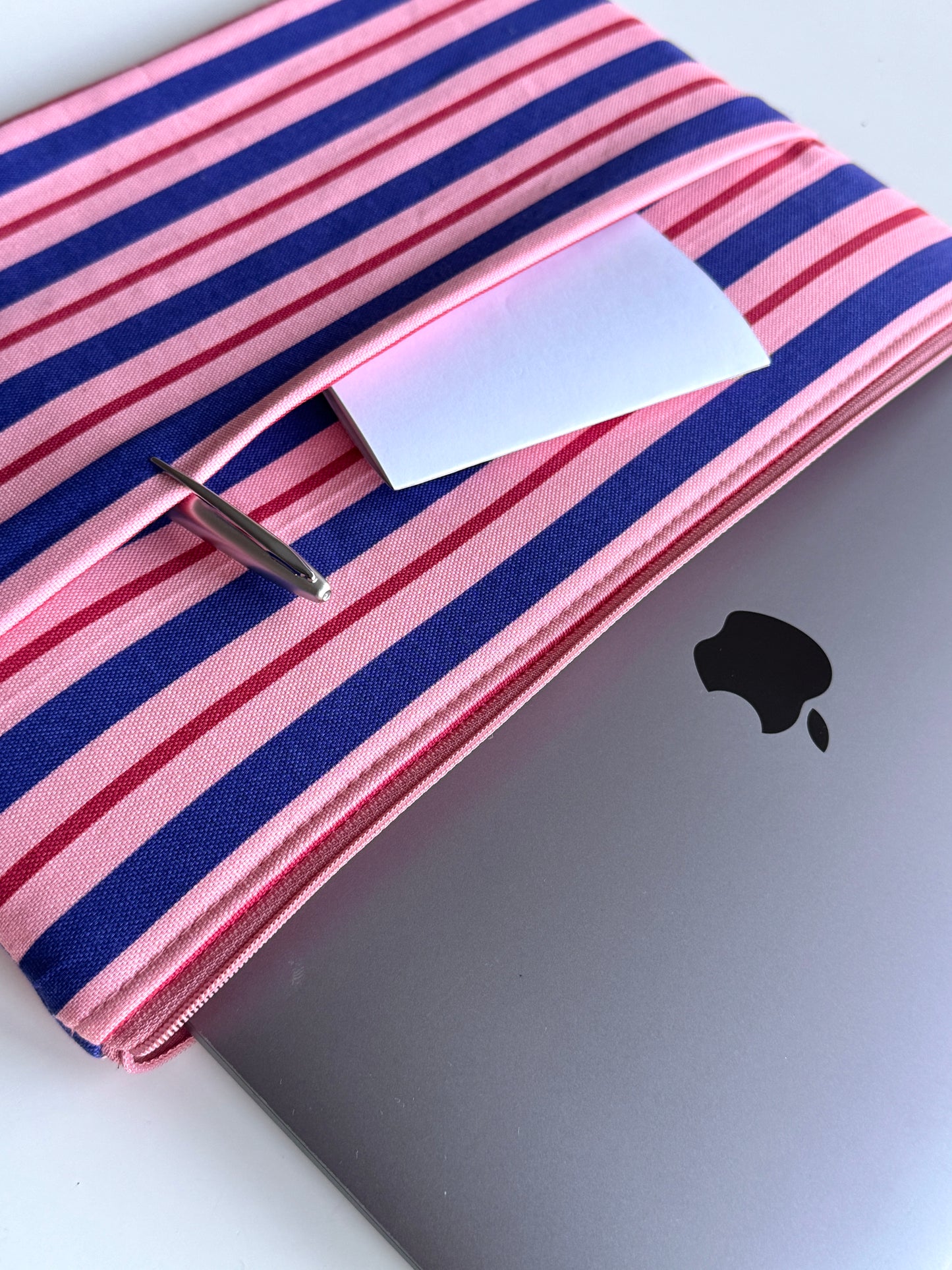 Laptoptasche & Tablethülle – pink/blue/berry