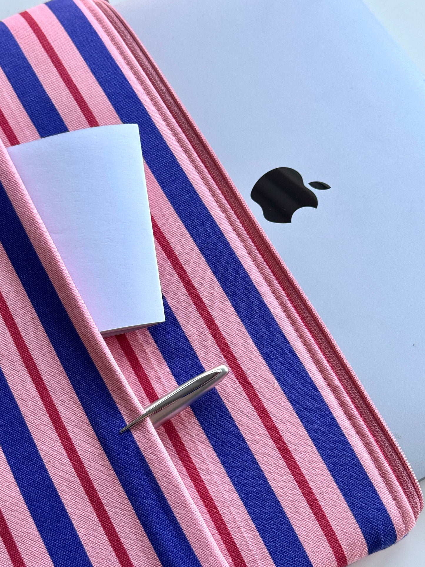 Laptoptasche & Tablethülle – pink/blue/berry