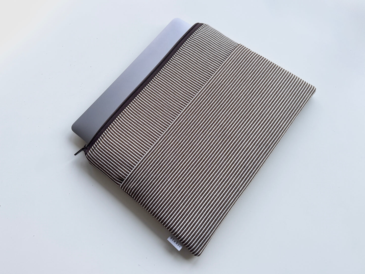 Laptoptasche & Tablethülle – choco stripes