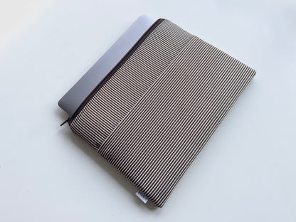 Laptoptasche & Tablethülle – choco stripes