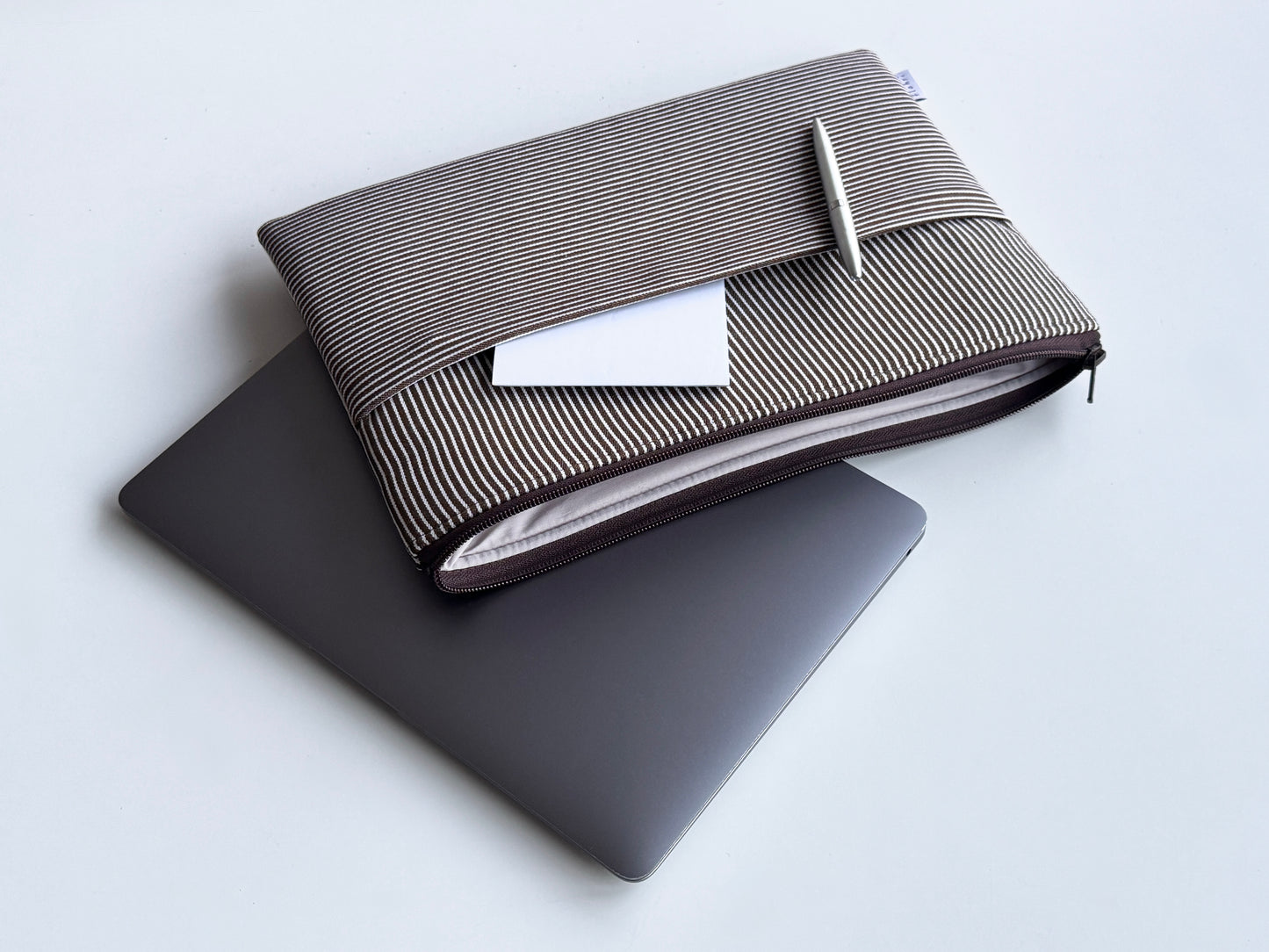 Laptoptasche & Tablethülle – choco stripes