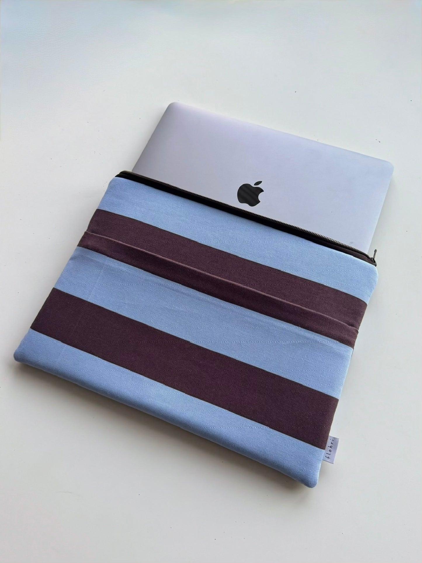 Laptoptasche & Tablethülle – sky/purple