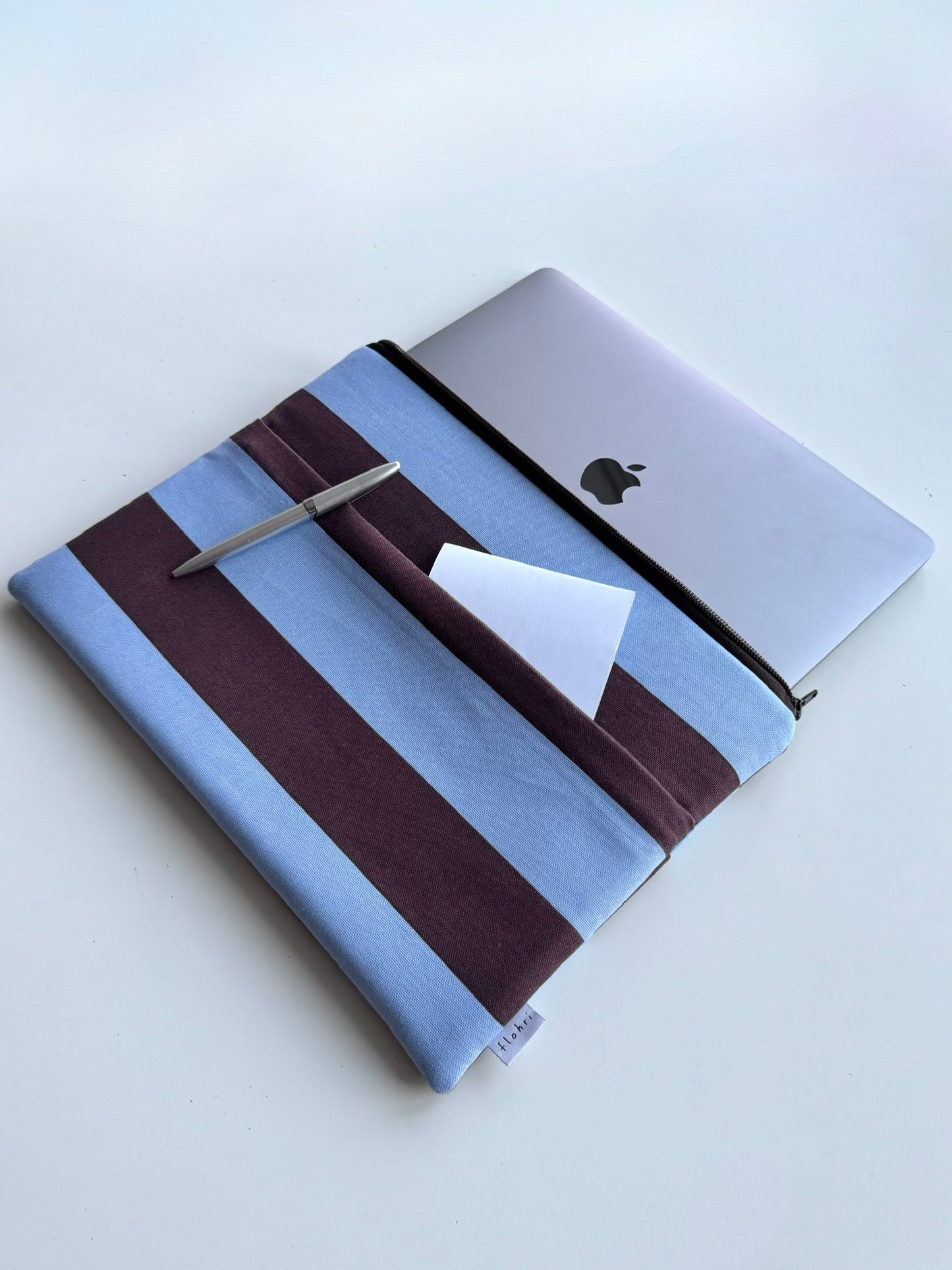 Laptoptasche & Tablethülle – sky/purple