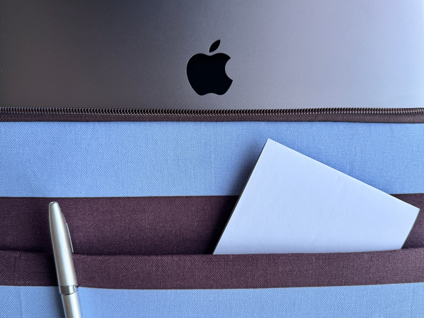 Laptoptasche & Tablethülle – sky/purple
