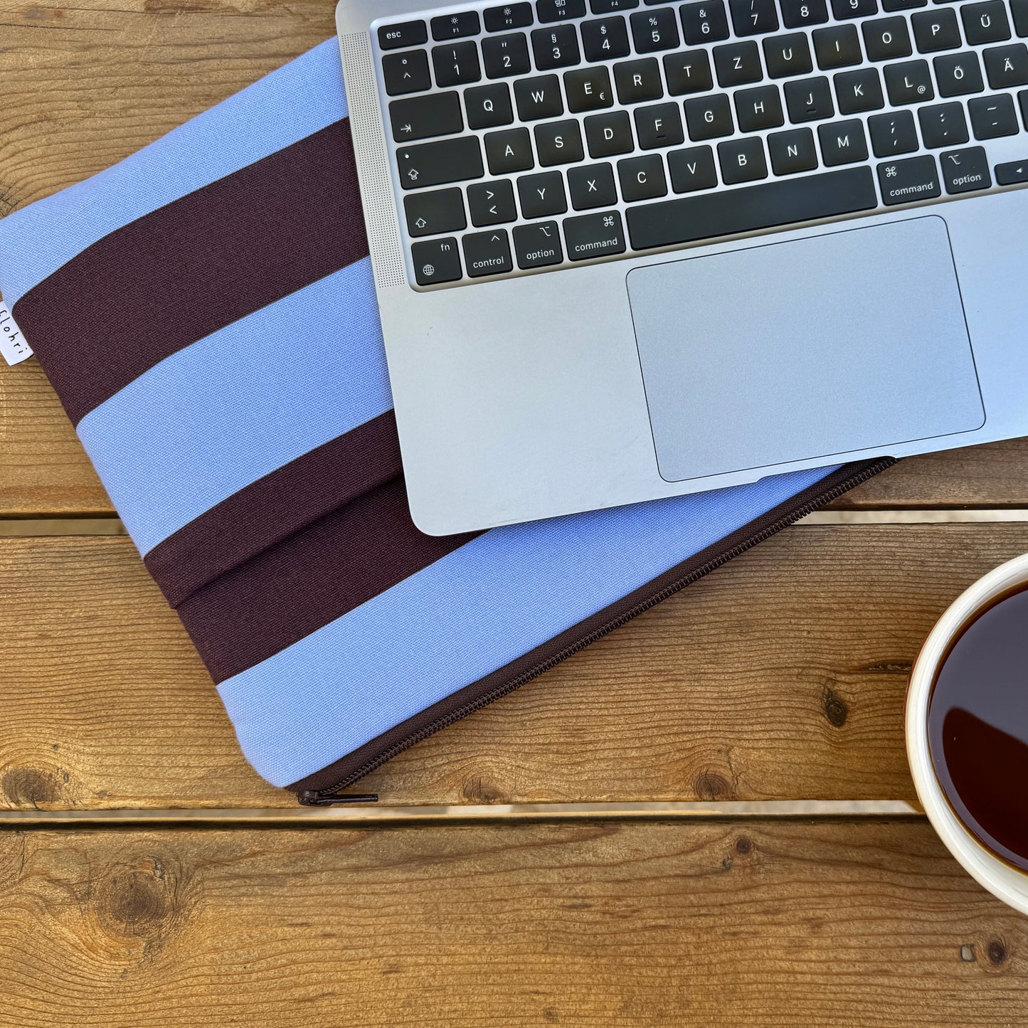 Laptoptasche & Tablethülle – sky/purple
