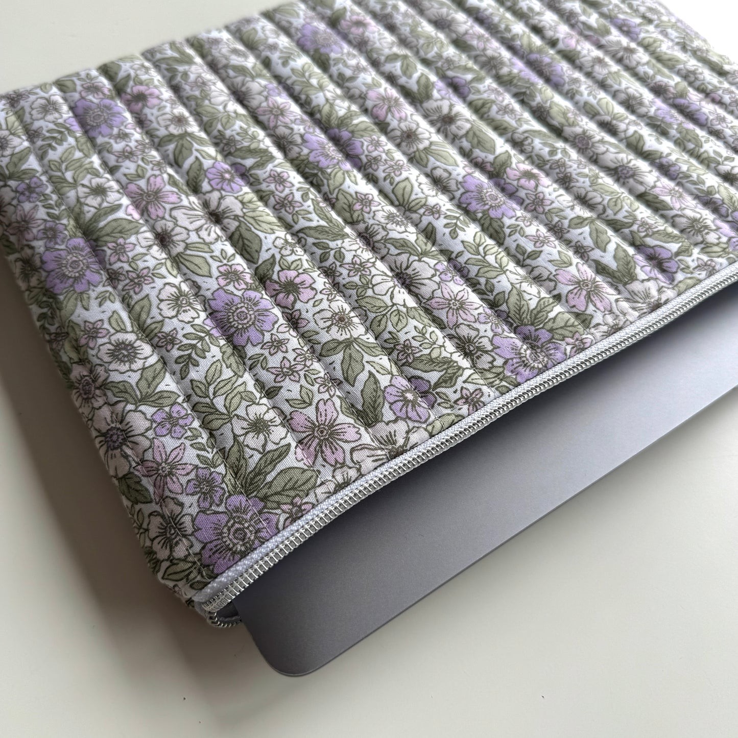 Laptoptasche Blumenmuster – Notebook & Tablet Hülle mit Reißverschluss