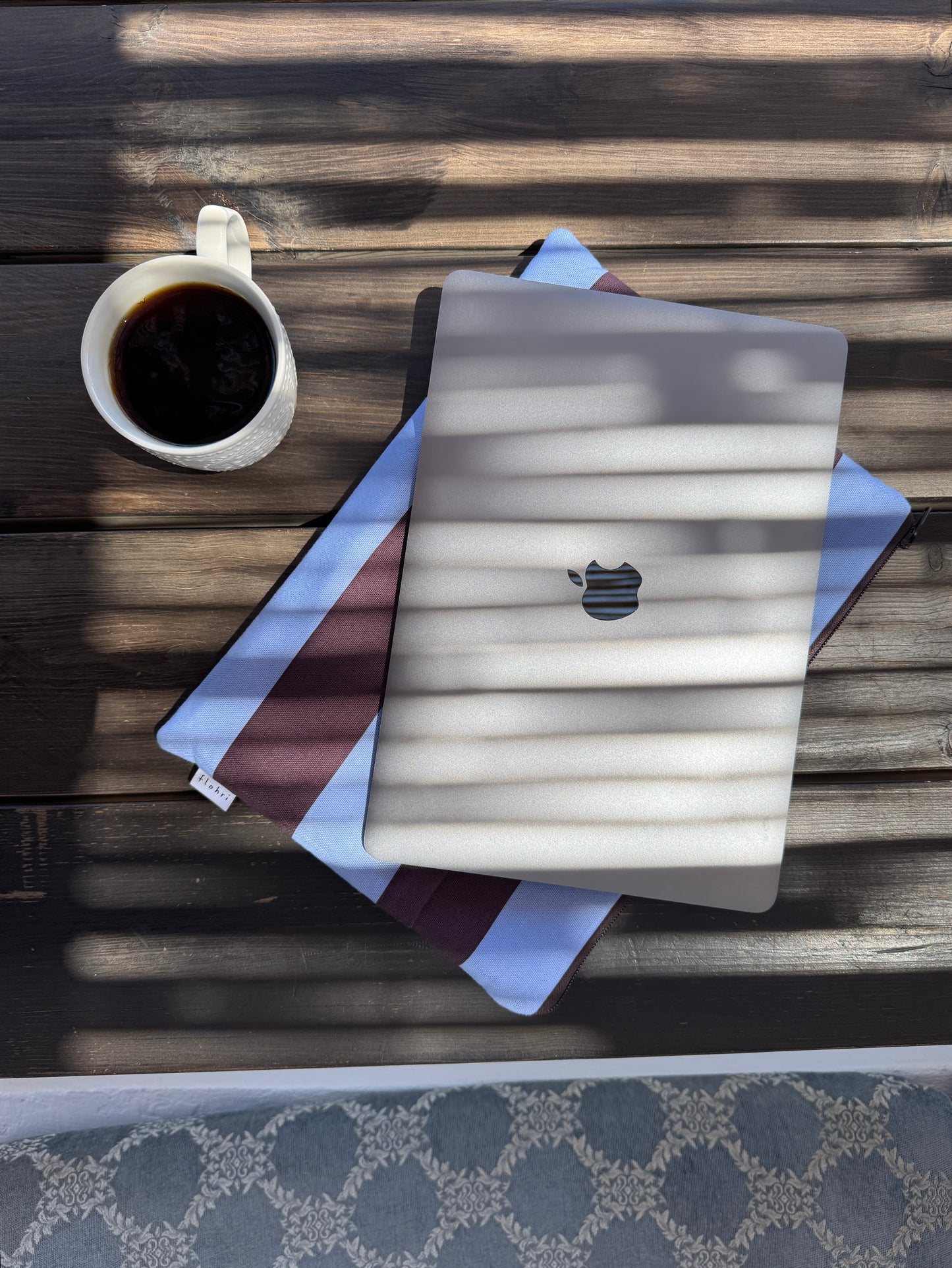 Laptoptasche & Tablethülle – sky/purple