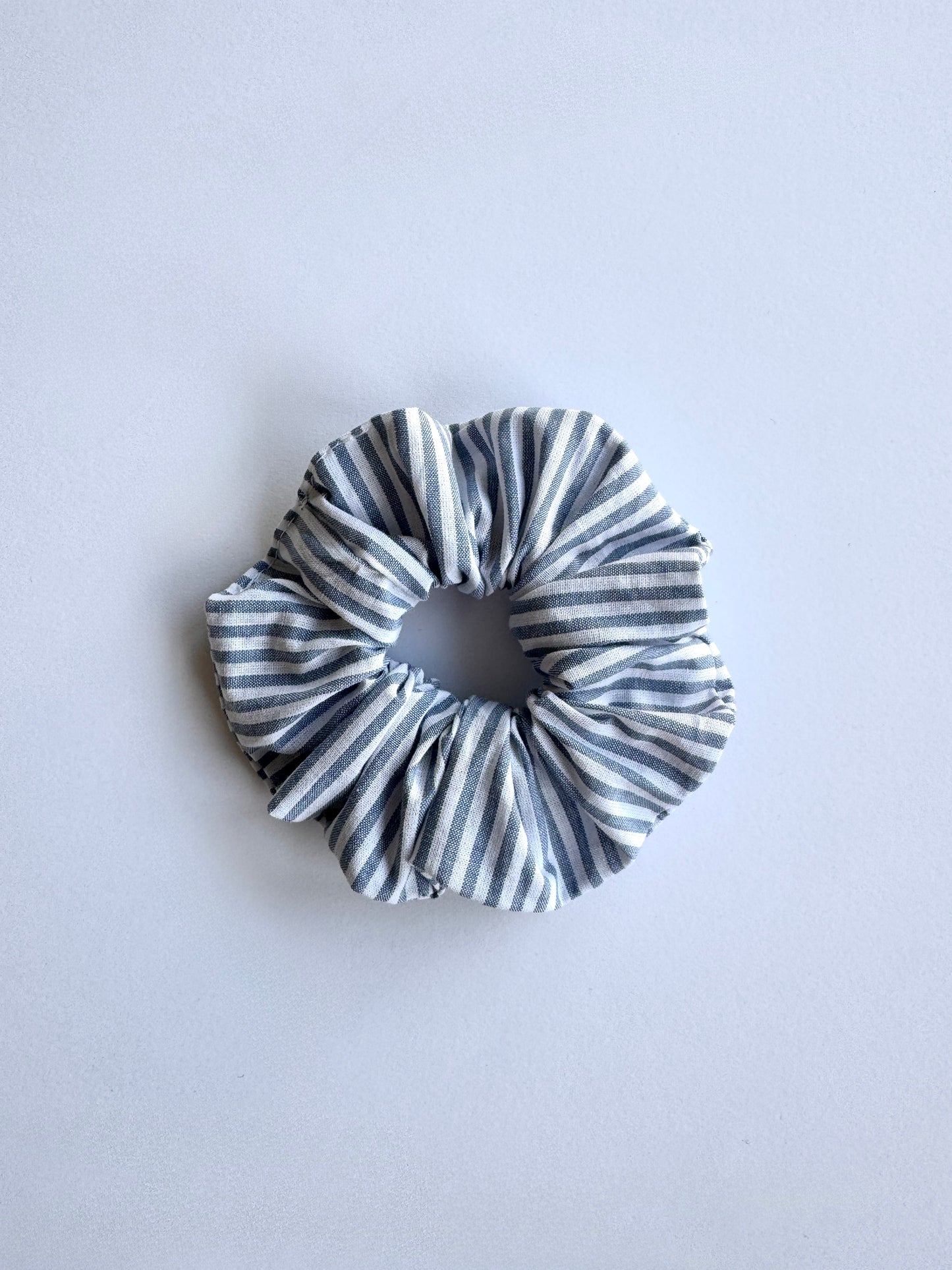 Scrunchie blau weiß gestreift - groß & klein