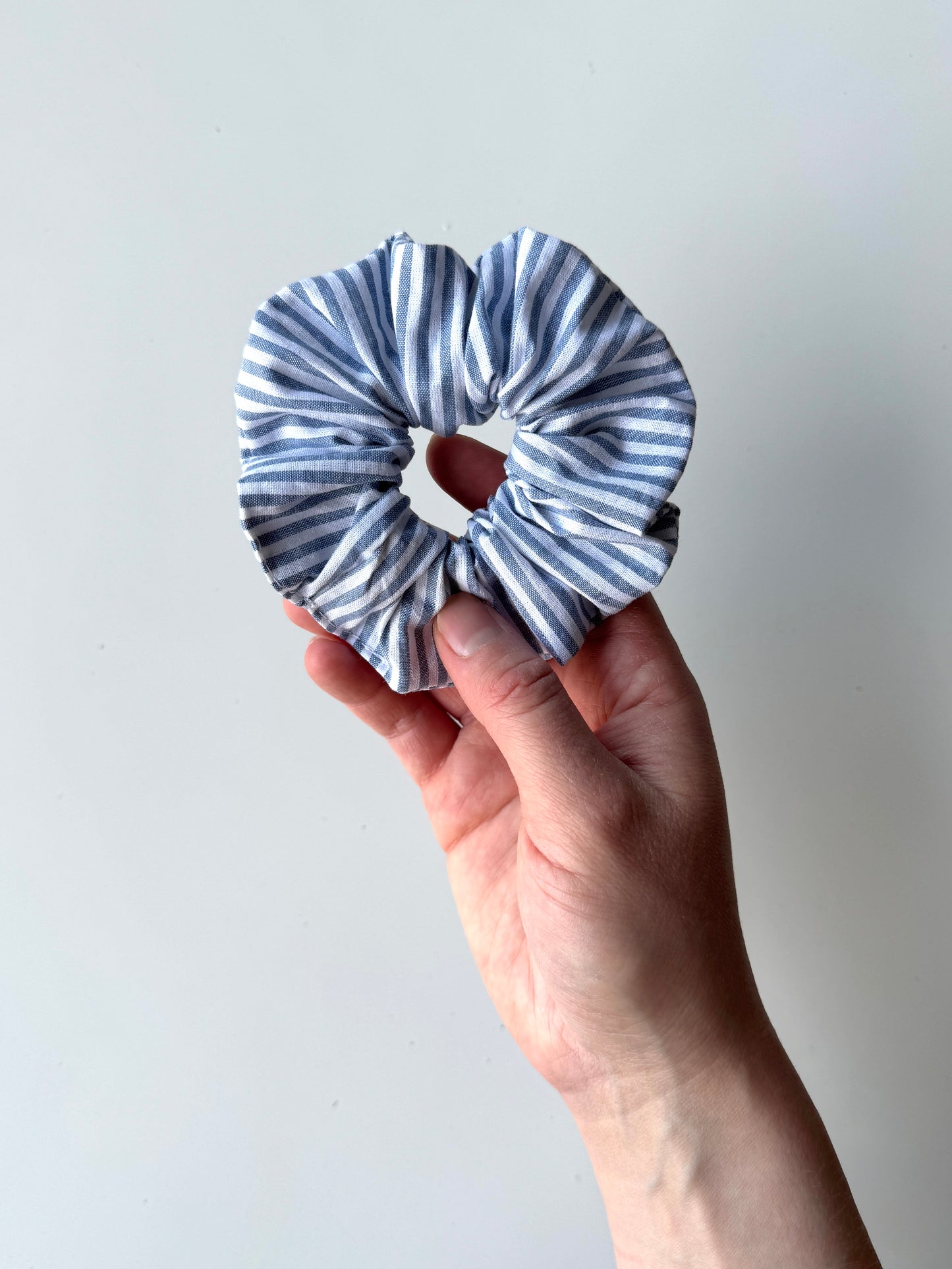 Scrunchie blau weiß gestreift - groß & klein