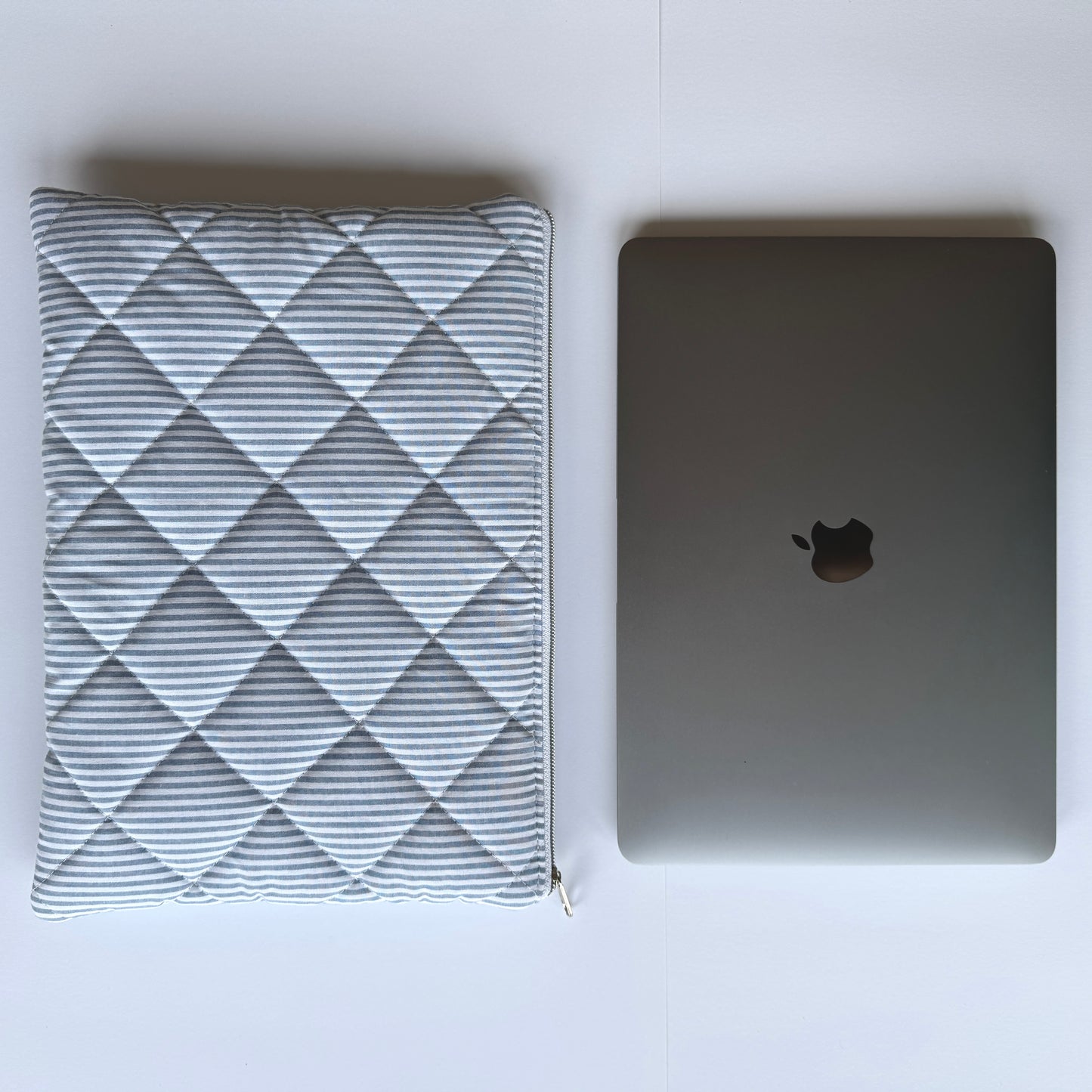 Laptoptasche blau gestreift – Tablet & Notebook Hülle