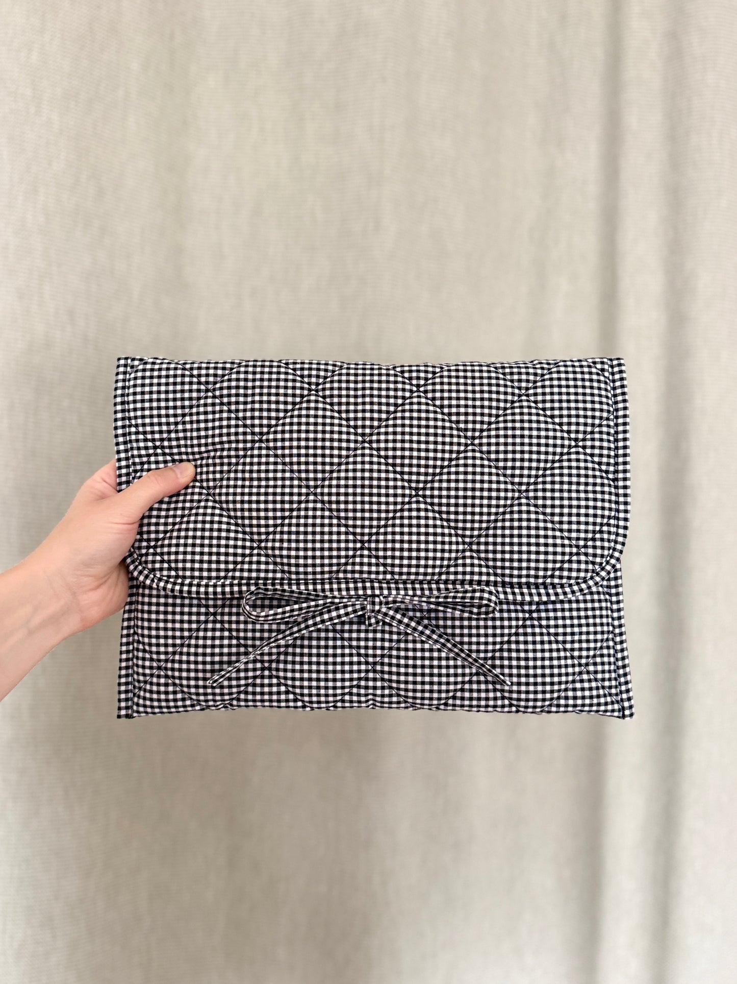 Laptoptasche Vichy Karo Schwarz-Weiß – Laptop & Tablet Hülle