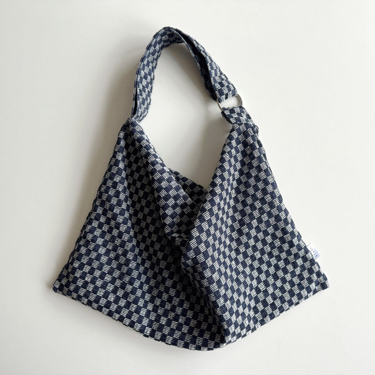 Jeanstasche SQUARES dunkelblau kariert, Schultertasche mit Reißverschluss, handgemacht von flohri