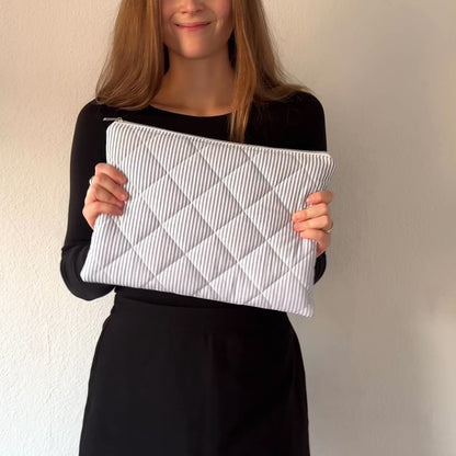 Laptoptasche blau gestreift – Tablet & Notebook Hülle